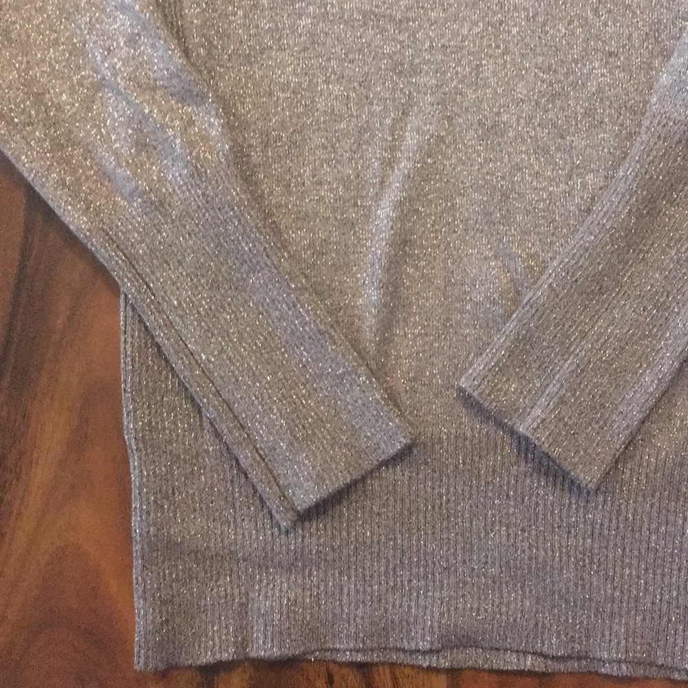 Sweater - Picture 4 of 4